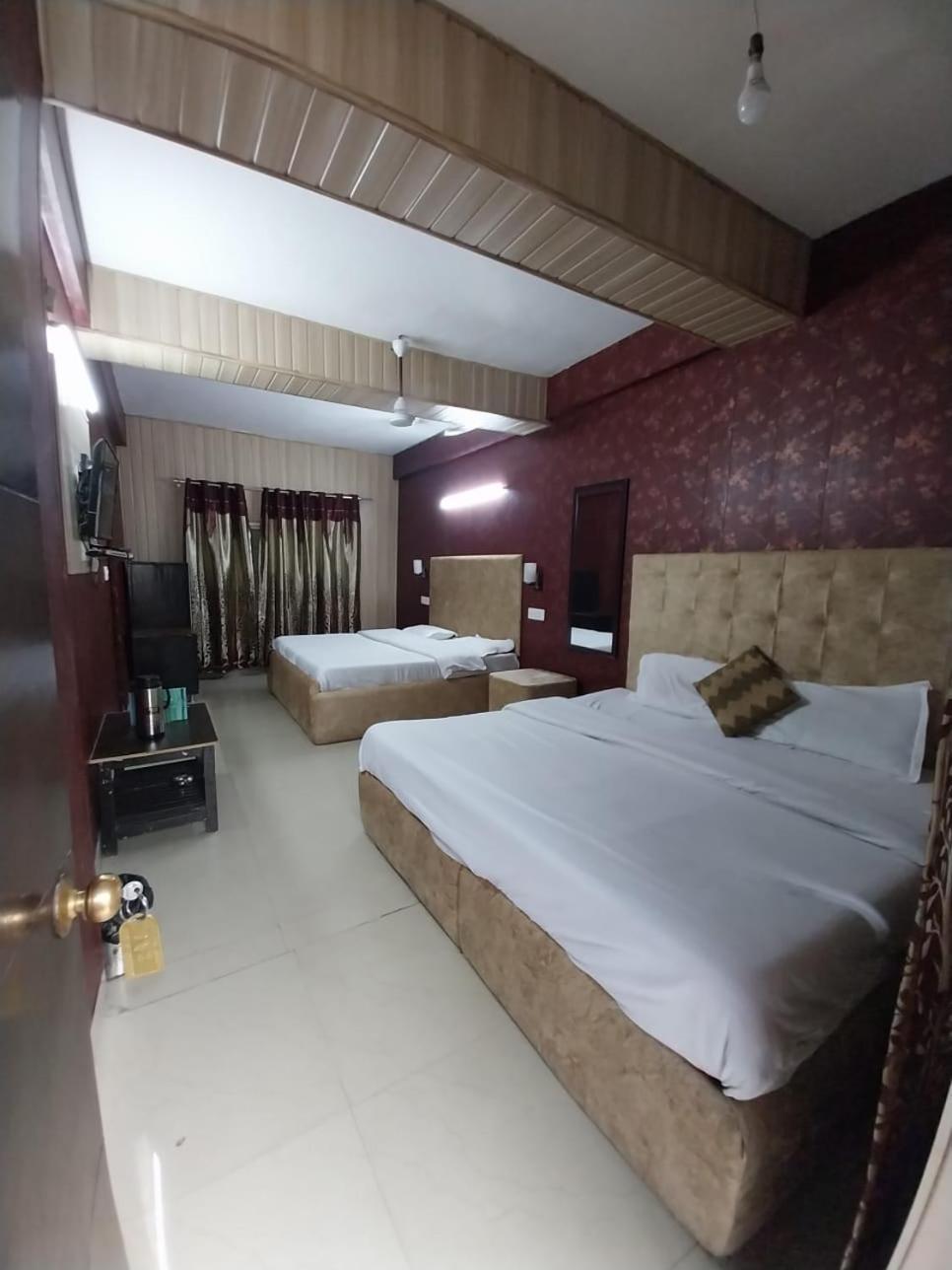 Hotel The Mussoorie International Exterior photo