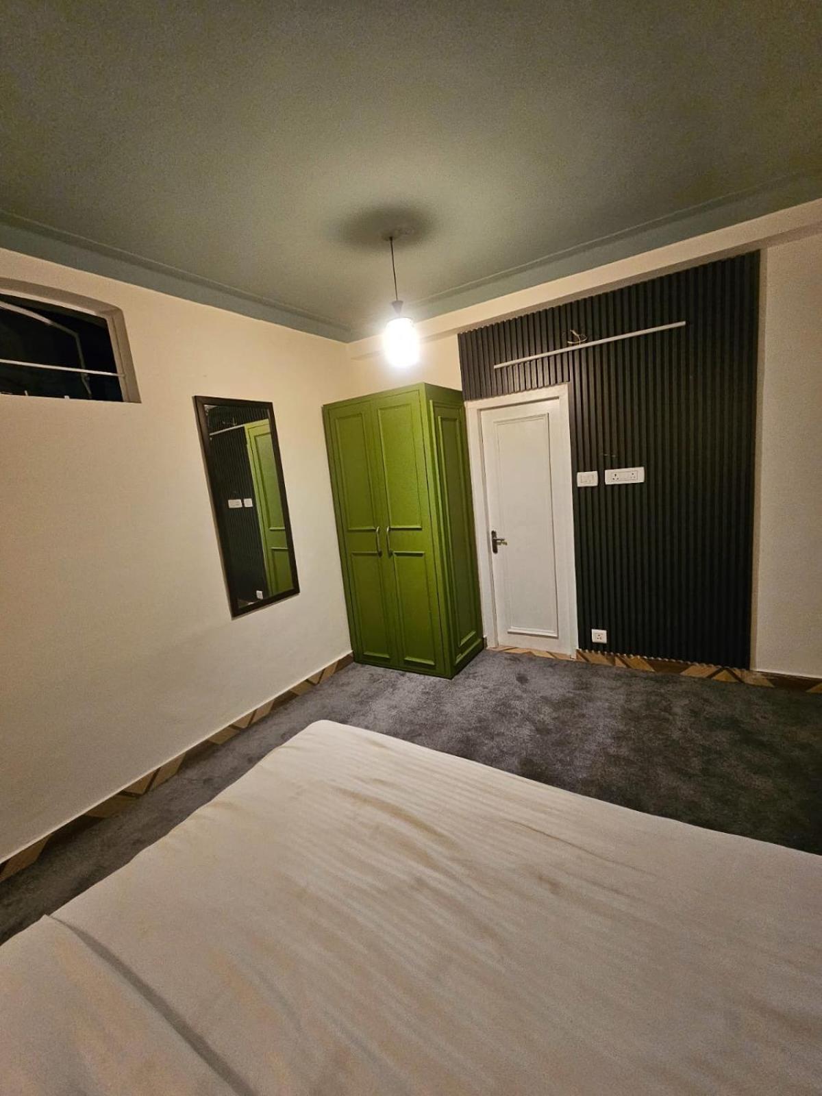 Hotel The Mussoorie International Exterior photo