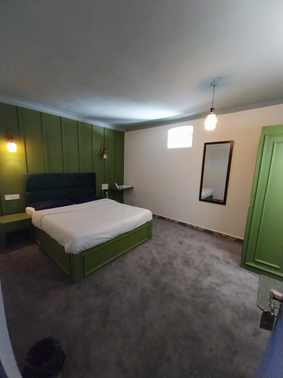 Hotel The Mussoorie International Exterior photo