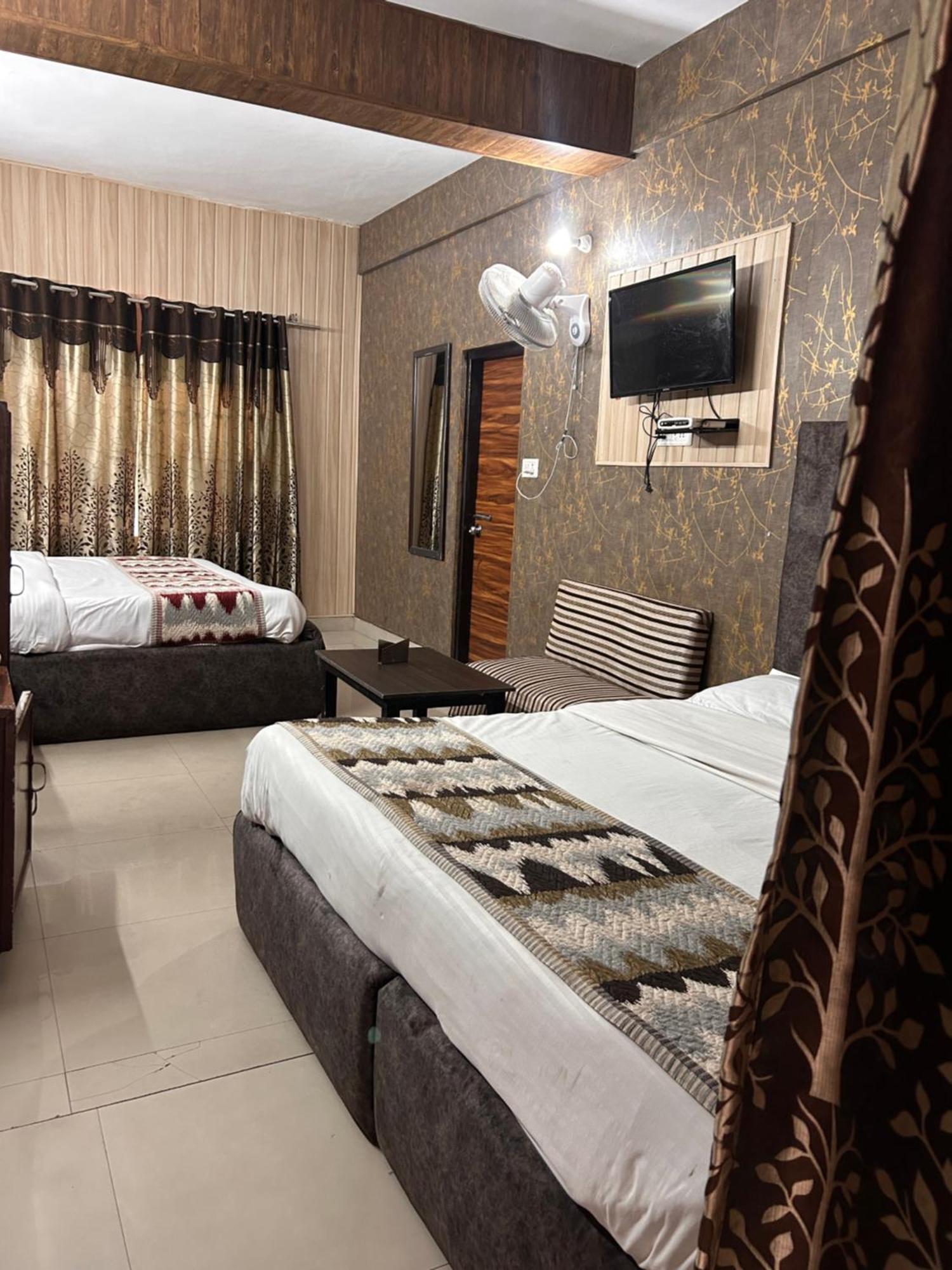 Hotel The Mussoorie International Exterior photo